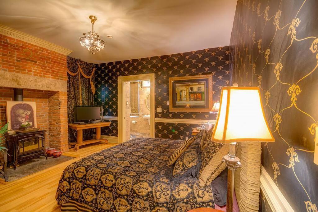 Merry Mansion East Dubuque Ngoại thất bức ảnh